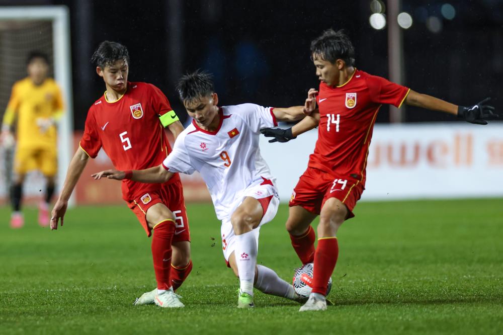 齐沃：利物浦的实力足以克服困境，我们很清楚欧冠的难度